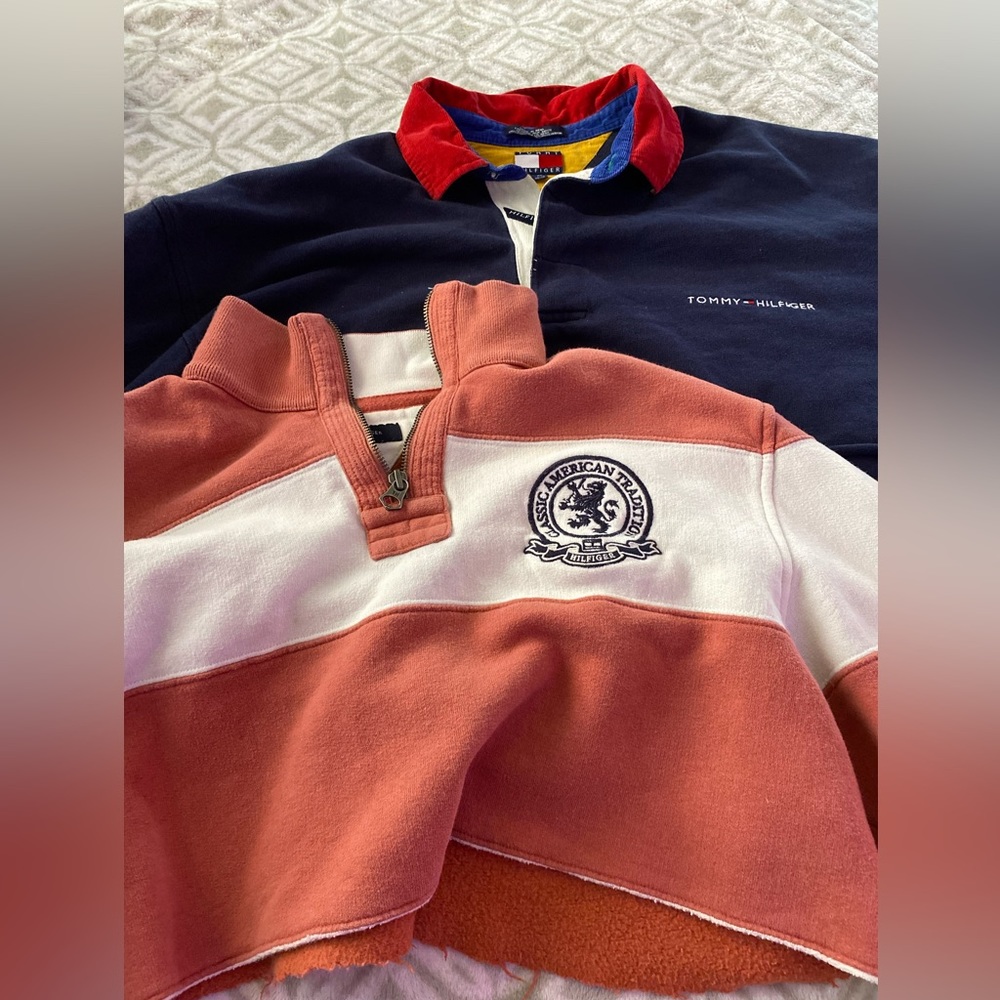 TOMMY HILFIGER cropped hoodies